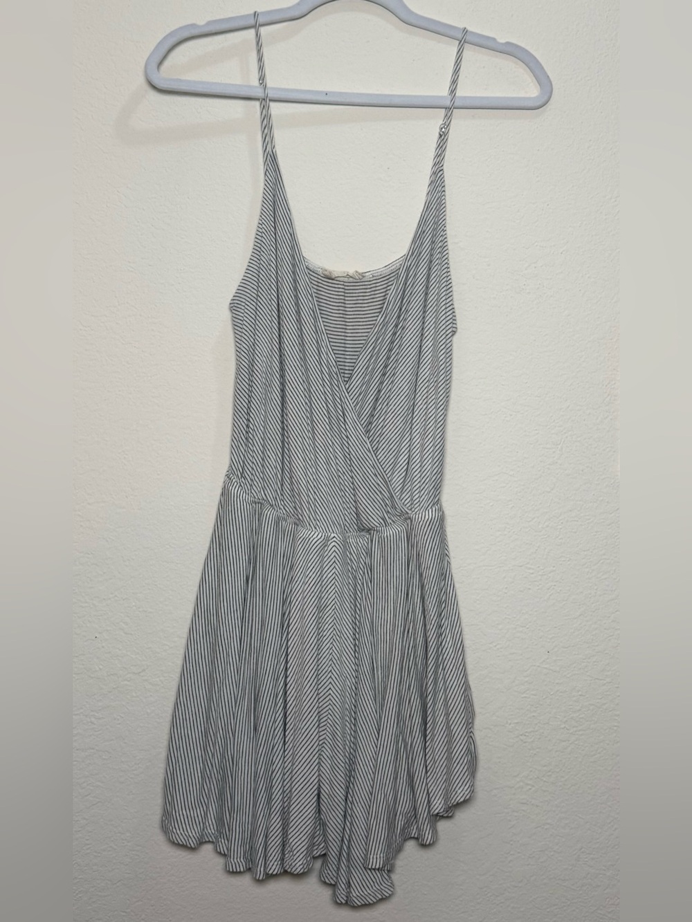 Alterd State Striped Romper Large Blue White Flowy Summer